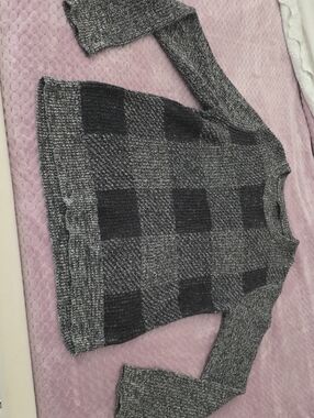 Express Gray Check Crew Neck Sweater